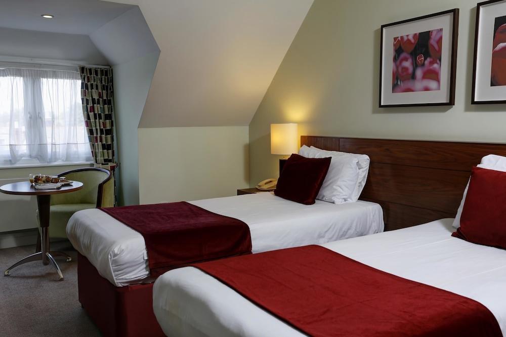 Best Western Ship Hotel Weybridge Eksteriør bilde