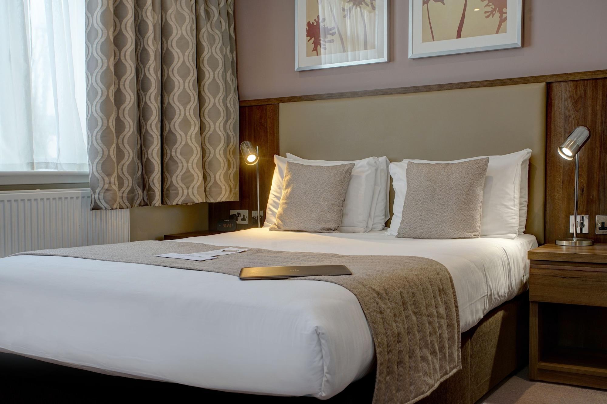 Best Western Ship Hotel Weybridge Eksteriør bilde